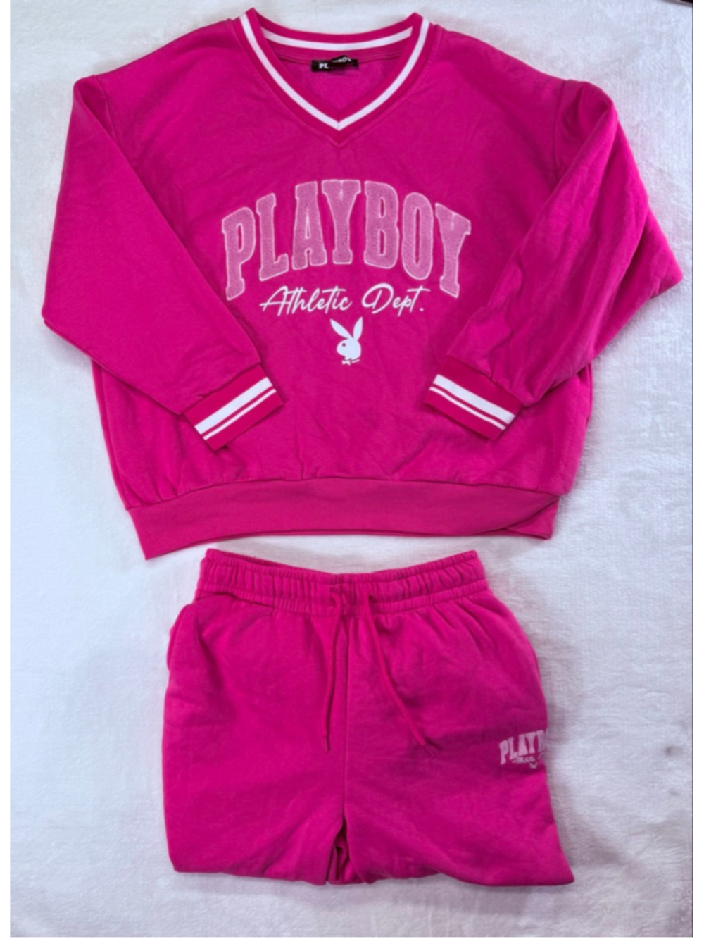 Women's Playboy Pink V-Neck Sweatshirt & Joggers Sweatpants Set Medium Soft
